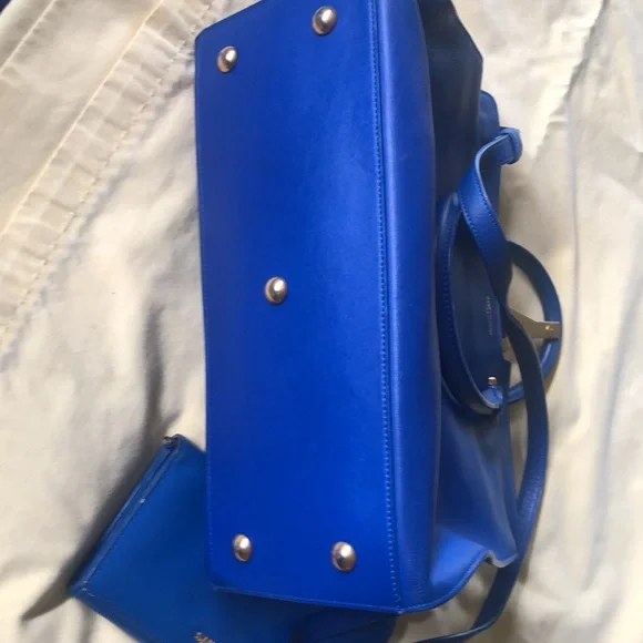 COPY - Ysl Cabas with free ysl wallet there’s two small stains inside ask first. - Picture 3 of 11